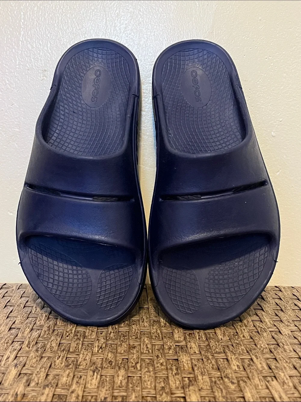 OOFOS Navy Slide with Cushioned Footbed